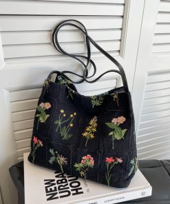 9  color M61276  handbag 21x11x2cm