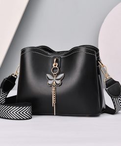 M46197 M46203 woman handbag 29 x 24 x 12  cm